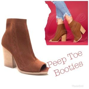 LAST PAIR Peep Toe Ankle Booties
